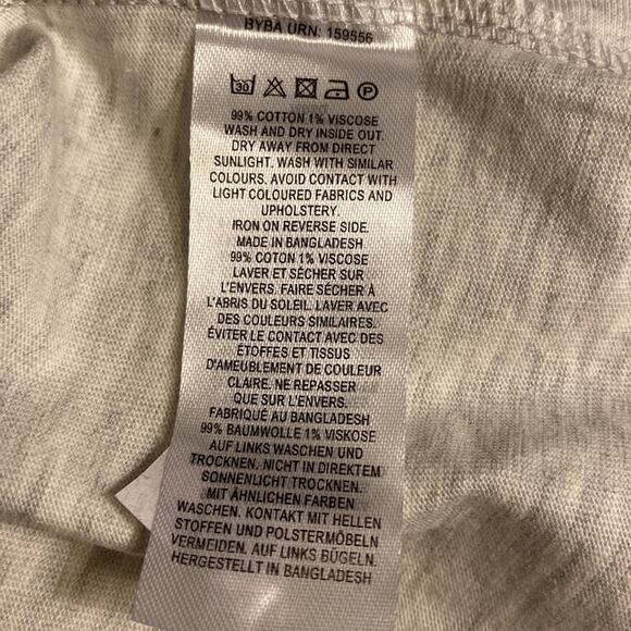 NEW ~ FRENCH CONNECTION ~ Love Is Love Cotton Cropped Tee ~ VDAY ships ASAP - Picture 5 of 5